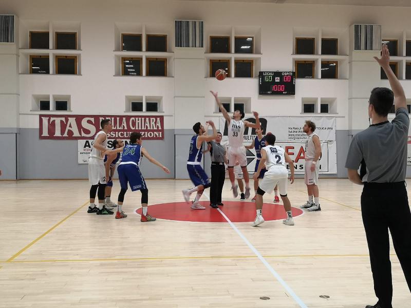 https://www.basketmarche.it/immagini_articoli/01-02-2020/basket-giovane-pesaro-supera-metauro-basket-academy-continua-correre-600.jpg