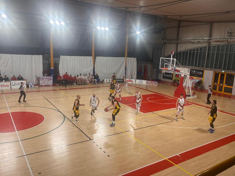 https://www.basketmarche.it/immagini_articoli/01-12-2024/virtus-assisi-domina-sfida-antoniana-pescara-continua-correre-600.jpg