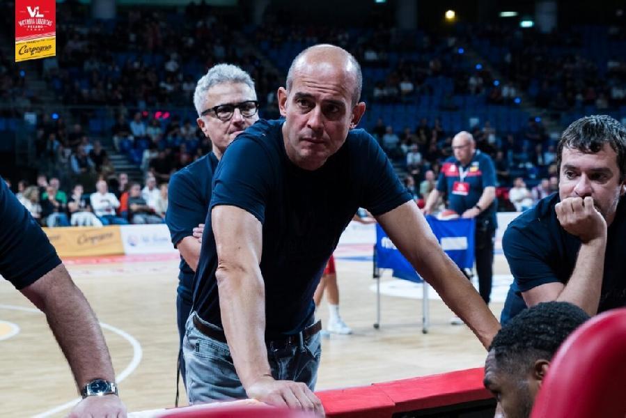 https://www.basketmarche.it/immagini_articoli/03-01-2025/pesaro-giacomo-baioni-cerchiamo-esterno-chiediamo-mentalit-accettazione-ruolo-fisicit-600.jpg