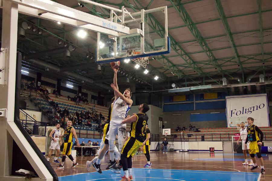 https://www.basketmarche.it/immagini_articoli/03-02-2025/foligno-basket-coach-bruno-sono-contento-gran-parte-partita-abbiamo-rispettato-piano-partita-600.jpg