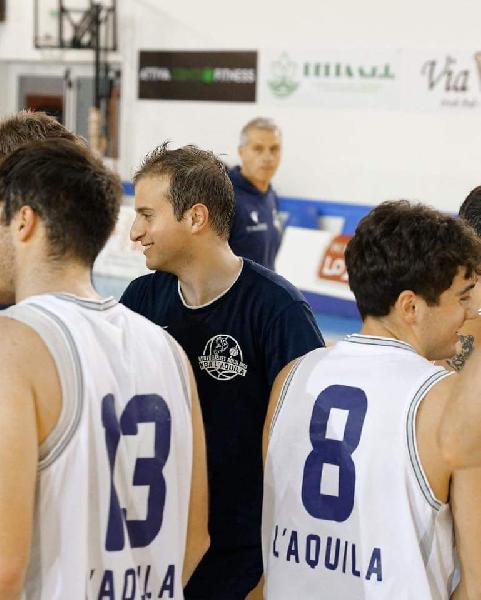 https://www.basketmarche.it/immagini_articoli/03-11-2024/basket-aquilano-valanga-pescara-basket-600.jpg