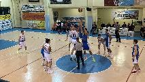 https://www.basketmarche.it/immagini_articoli/04-10-2024/pallacanestro-ellera-mette-passa-campo-basket-contigliano-120.jpg