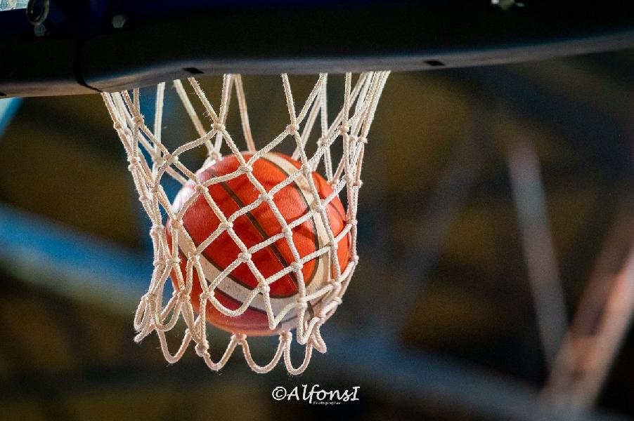 https://www.basketmarche.it/immagini_articoli/04-10-2024/serie-unica-girone-campo-giornata-programma-completo-600.jpg