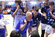 https://www.basketmarche.it/immagini_articoli/04-10-2024/valtur-brindisi-coach-bucchi-dobbiamo-produrre-massimo-sforzo-ottenere-massimo-risultati-120.jpg