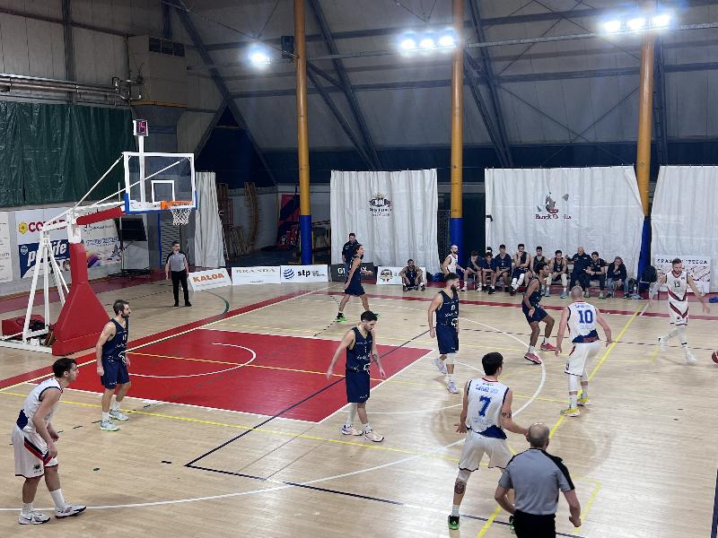 https://www.basketmarche.it/immagini_articoli/04-11-2024/virtus-assisi-gioca-derby-perfetto-foligno-basket-600.jpg