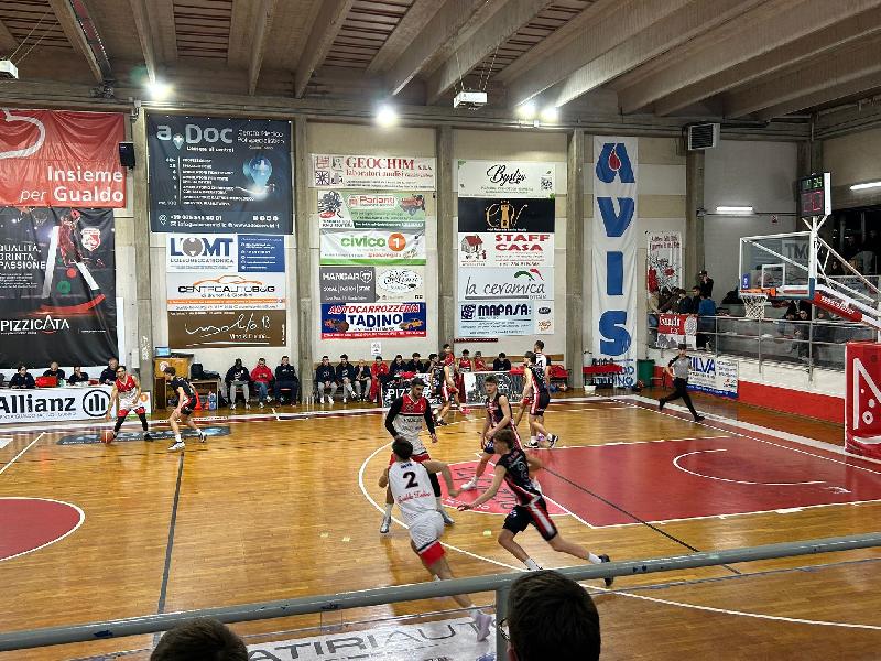 https://www.basketmarche.it/immagini_articoli/04-12-2024/basket-gualdo-coach-paleco-abbiamo-avuto-approccio-anche-giovani-sono-fatti-trovare-pronti-600.jpg