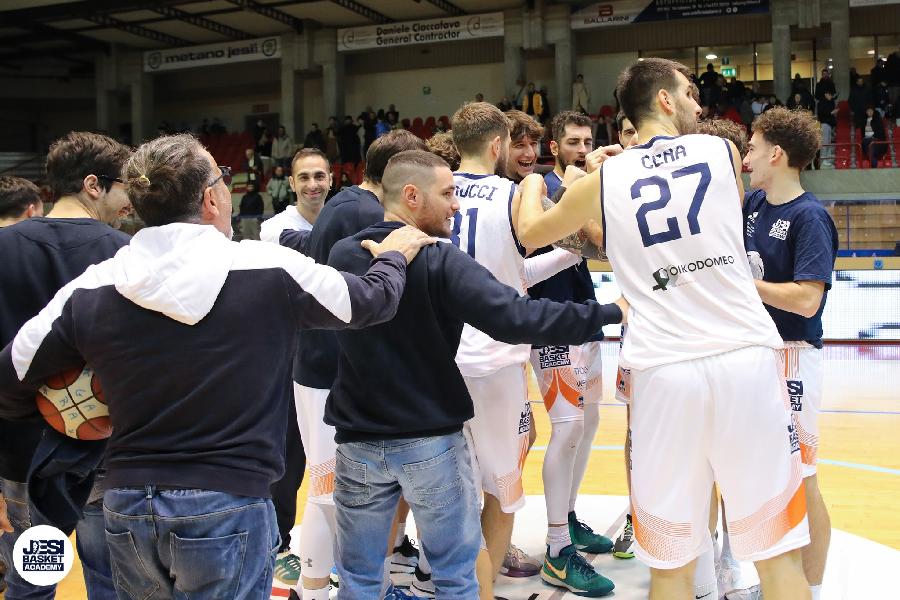 https://www.basketmarche.it/immagini_articoli/05-01-2025/basket-jesi-rizzitiello-vincere-derby-consentire-mettere-spalle-tanti-problemi-600.jpg