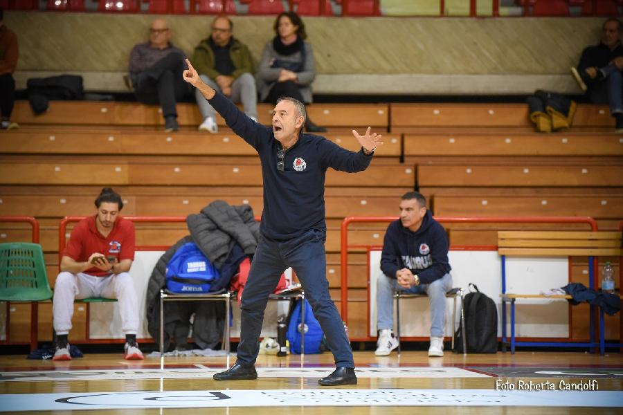 https://www.basketmarche.it/immagini_articoli/05-02-2025/taurus-coach-surico-stata-bella-doccia-fredda-vittoria-strameritata-nostri-avversari-600.jpg