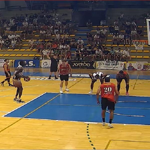 https://www.basketmarche.it/immagini_articoli/05-09-2024/scuola-basket-arezzo-spunta-test-amichevole-perugia-basket-600.jpg