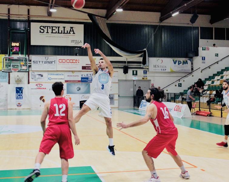 https://www.basketmarche.it/immagini_articoli/05-10-2024/porto-sant-elpidio-basket-esordio-campionato-pallacanestro-urbania-600.jpg