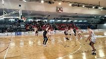 https://www.basketmarche.it/immagini_articoli/06-01-2025/loreto-pesaro-domina-olimpia-castello-2010-testa-classifica-120.jpg