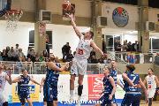 https://www.basketmarche.it/immagini_articoli/06-10-2024/niente-fare-roseto-basket-2020-campo-attila-porto-recanati-120.jpg