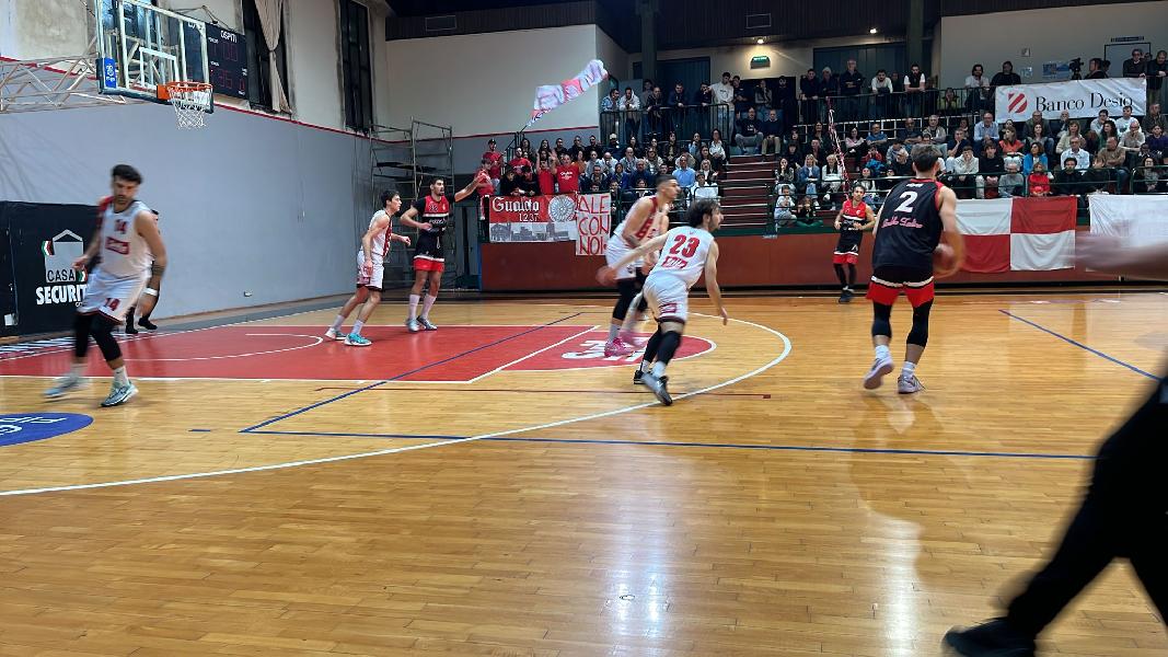 https://www.basketmarche.it/immagini_articoli/06-11-2024/basket-gualdo-coach-paleco-sono-molto-soddisfatto-andata-derby-600.jpg