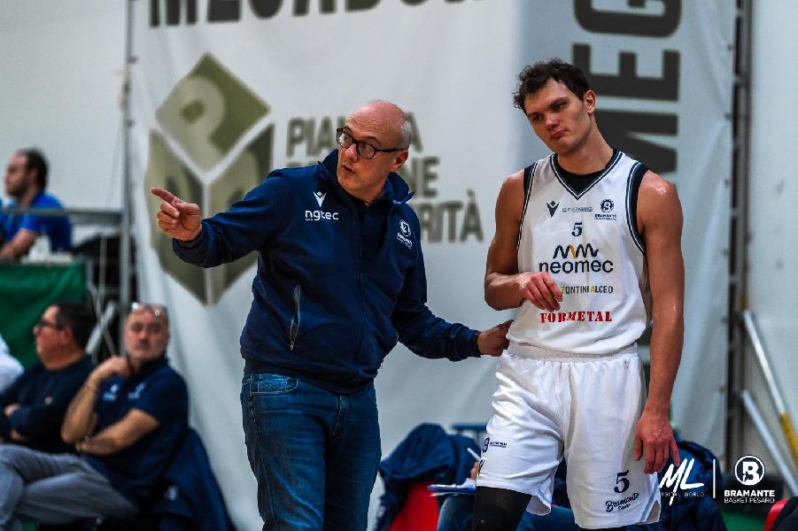 https://www.basketmarche.it/immagini_articoli/07-01-2025/bramante-coach-nicolini-sconfitta-brucia-parecchio-arrivata-siamo-stati-poco-lucidi-finale-600.jpg