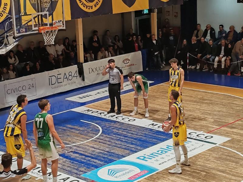 https://www.basketmarche.it/immagini_articoli/07-10-2024/sutor-montegranaro-supera-senza-problemi-stamura-ancona-600.jpg