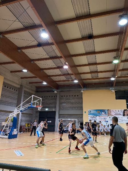 https://www.basketmarche.it/immagini_articoli/08-02-2025/robur-family-osimo-espugna-campo-polverigi-basket-600.jpg