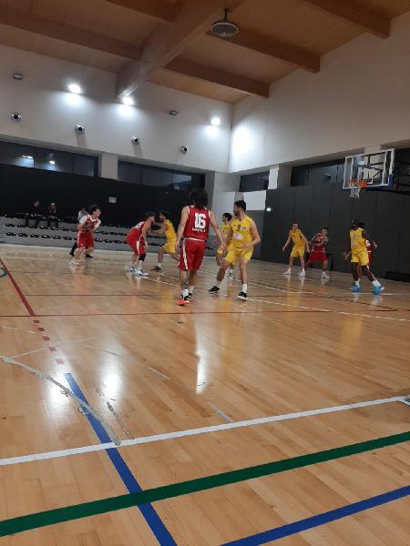 https://www.basketmarche.it/immagini_articoli/08-02-2025/unione-basket-2010-sfida-ponte-morrovalle-600.jpg