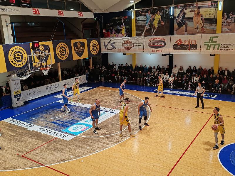 https://www.basketmarche.it/immagini_articoli/09-02-2025/sutor-montegranaro-vince-derby-porto-sant-elpidio-basket-600.jpg