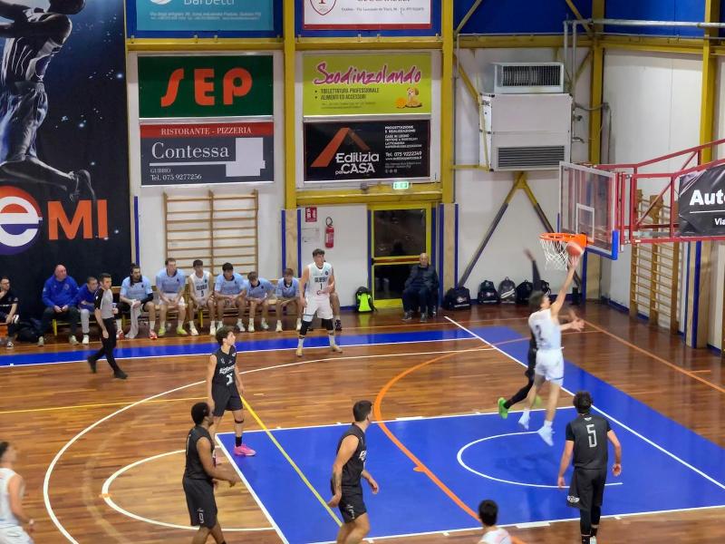 https://www.basketmarche.it/immagini_articoli/09-11-2024/basket-gubbio-vince-derby-basket-todi-resta-imbattuto-600.jpg