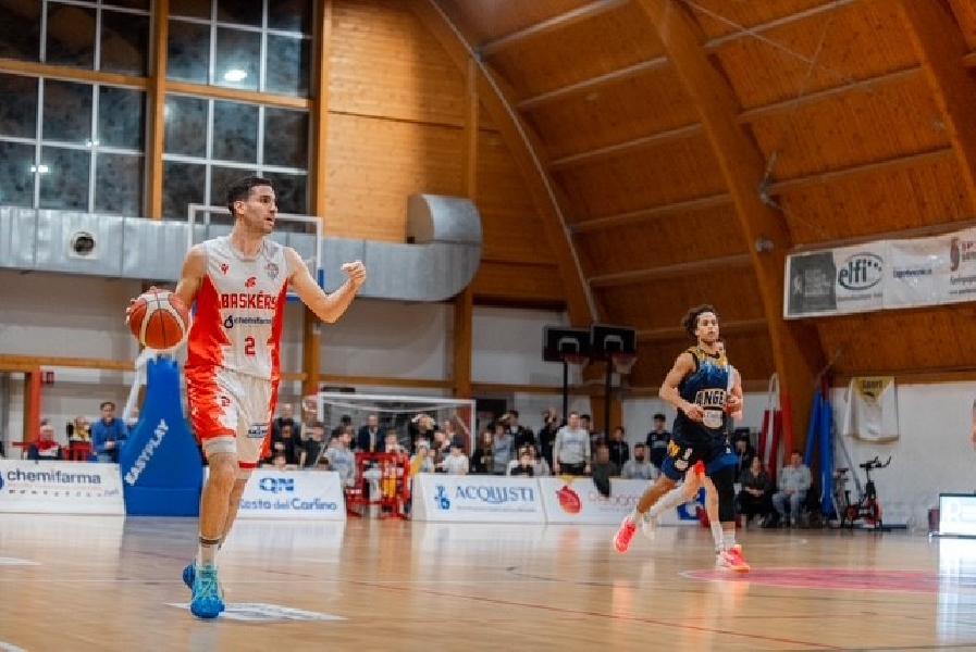 https://www.basketmarche.it/immagini_articoli/10-01-2025/lanciassimo-porto-sant-elpidio-basket-prova-fermare-corsa-imbattuti-baskrs-forlimpopoli-600.jpg