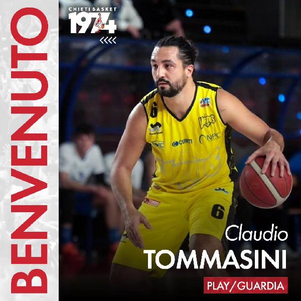 https://www.basketmarche.it/immagini_articoli/10-08-2024/ufficiale-chieti-basket-1974-firma-esterno-claudio-tommasini-600.jpg