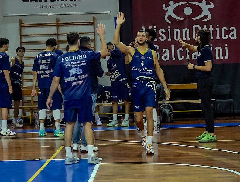 https://www.basketmarche.it/immagini_articoli/10-10-2024/foligno-basket-coach-bruno-prendo-responsabilit-brutta-prestazione-possiamo-fare-molto-meglio-600.jpg