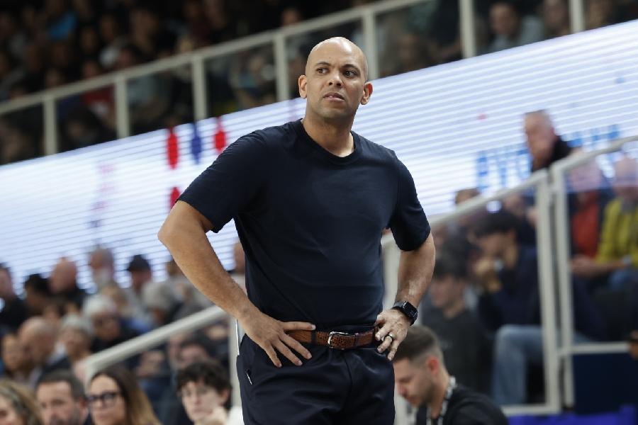 https://www.basketmarche.it/immagini_articoli/10-11-2024/pall-trieste-coach-christian-stata-grande-partita-tempo-abbiamo-giocato-meglio-600.jpg