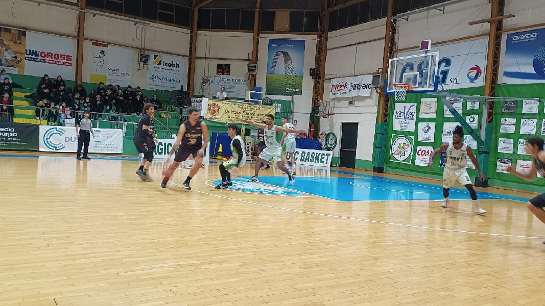 https://www.basketmarche.it/immagini_articoli/11-01-2025/basket-todi-ritrova-vittoria-campo-magic-basket-chieti-600.jpg