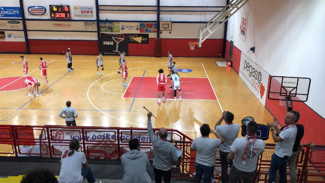 https://www.basketmarche.it/immagini_articoli/11-12-2024/vigor-matelica-espugna-rimonta-campo-valdiceppo-basket-600.jpg