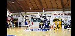 https://www.basketmarche.it/immagini_articoli/12-01-2025/vigor-matelica-vince-nettamente-match-loreto-pesaro-120.jpg