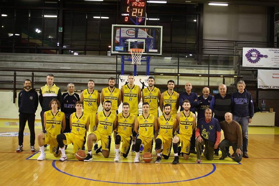 https://www.basketmarche.it/immagini_articoli/12-05-2019/serie-silver-playout-fratta-umbertide-espugna-gualdo-conquista-salvezza-600.jpg