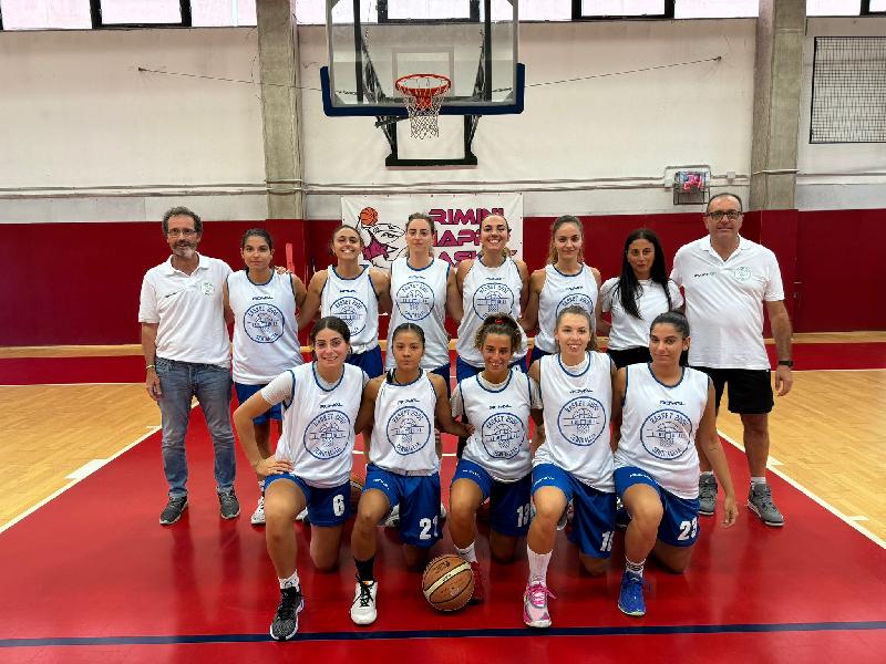 https://www.basketmarche.it/immagini_articoli/12-09-2024/basket-2000-senigallia-buona-prova-test-amichevole-campo-happy-basket-rimini-600.jpg