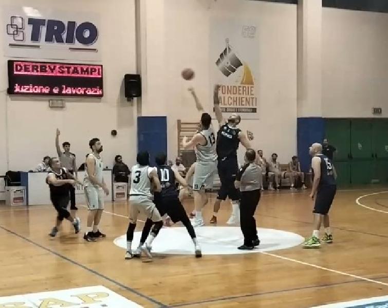 https://www.basketmarche.it/immagini_articoli/12-10-2024/basket-fermo-demerita-mani-vuote-civitanova-600.jpg