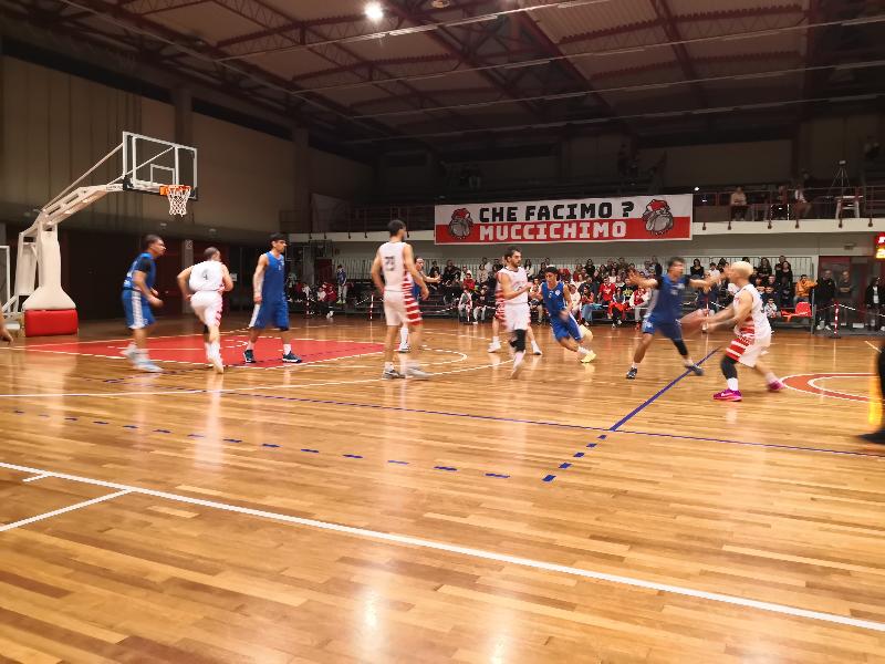 https://www.basketmarche.it/immagini_articoli/12-10-2024/basket-tolentino-supera-volata-macerata-600.jpg