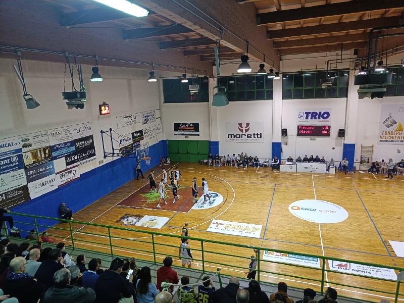 https://www.basketmarche.it/immagini_articoli/13-01-2025/pallacanestro-recanati-crolla-ultimi-minuti-incassa-secondo-stop-consecutivo-600.jpg