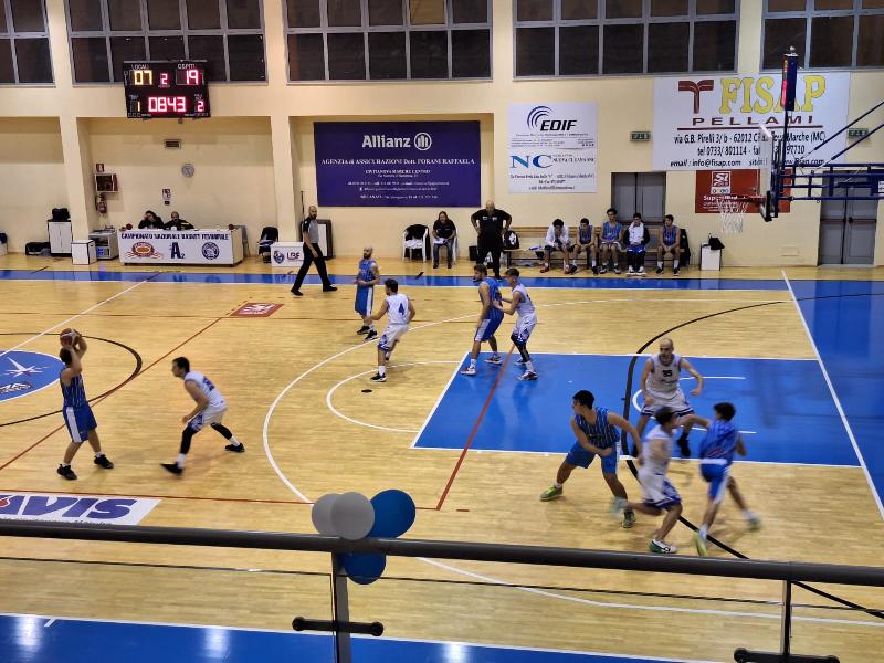 https://www.basketmarche.it/immagini_articoli/13-10-2024/polverigi-basket-espugna-campo-feba-civitanova-600.jpg