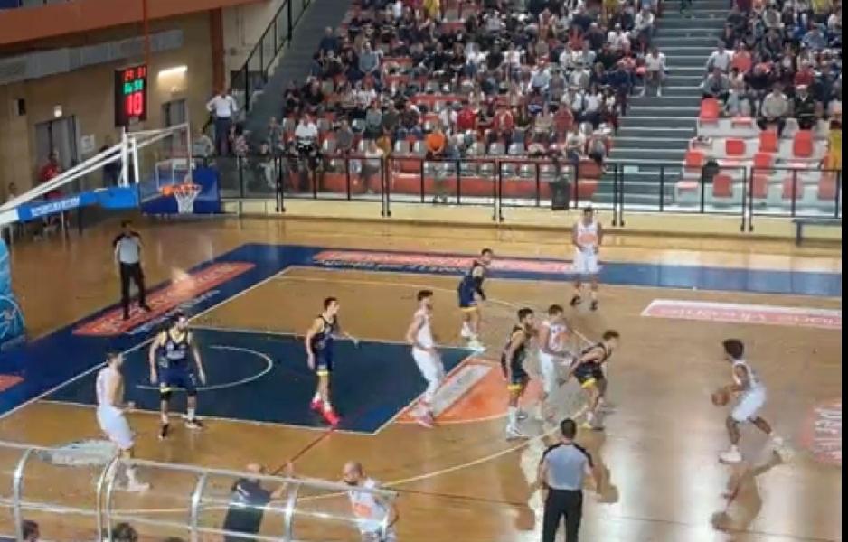 https://www.basketmarche.it/immagini_articoli/13-10-2024/stella-azzurra-viterbo-passa-vasto-super-begic-600.jpg