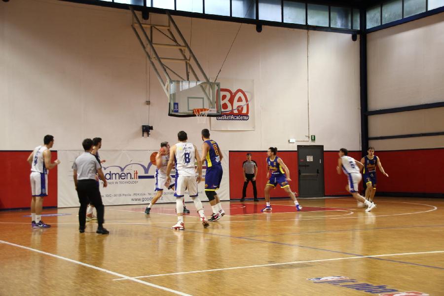 https://www.basketmarche.it/immagini_articoli/13-10-2024/supplementare-premia-valdiceppo-basket-loreto-pesaro-600.jpg