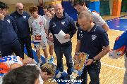 https://www.basketmarche.it/immagini_articoli/13-11-2024/attila-porto-recanati-coach-scalabroni-vittoria-carattere-nervi-fortemente-cercata-voluta-120.jpg