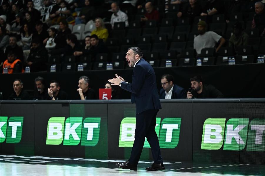 https://www.basketmarche.it/immagini_articoli/14-02-2025/aquila-trento-coach-galbiati-finale-abbiamo-alzato-livello-difesa-facendo-grande-lavoro-600.jpg