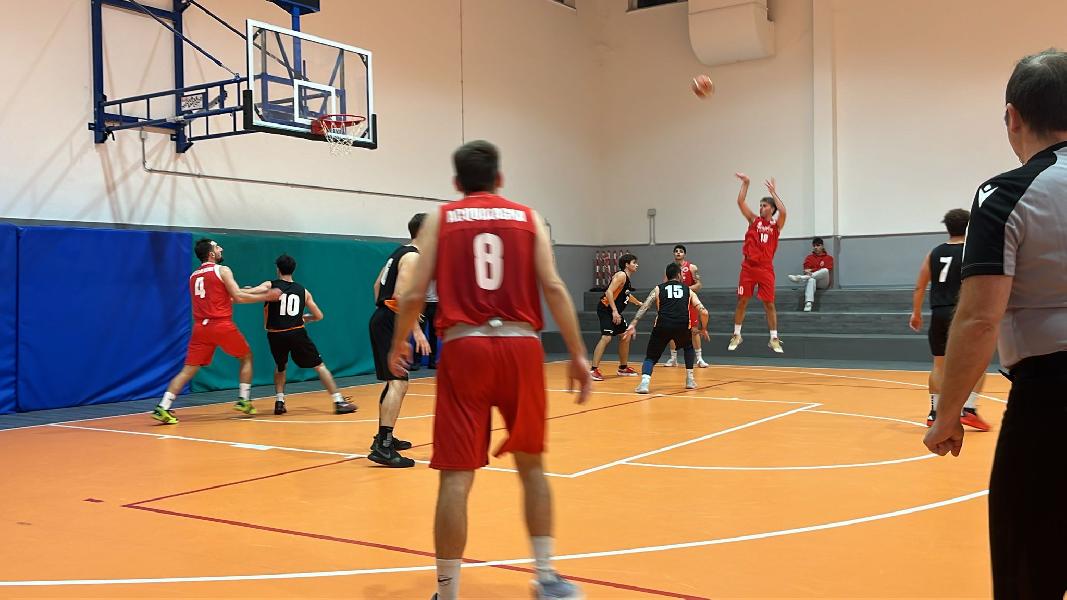 https://www.basketmarche.it/immagini_articoli/14-11-2024/pallacanestro-acqualagna-vince-posticipo-campo-montecchio-sport-600.jpg