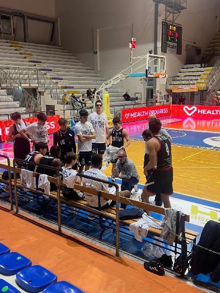 https://www.basketmarche.it/immagini_articoli/15-01-2025/virtus-civitanova-coach-domizioli-piaciuta-reazione-squadra-vittoria-morale-consapevolezza-600.jpg