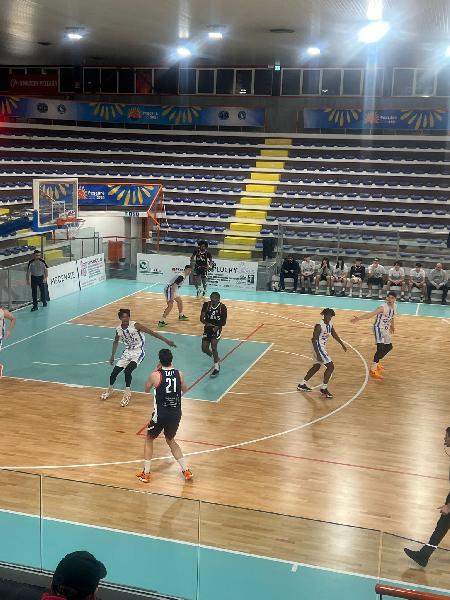 https://www.basketmarche.it/immagini_articoli/15-02-2025/netta-vittoria-virtus-civitanova-campo-pescara-basket-600.jpg