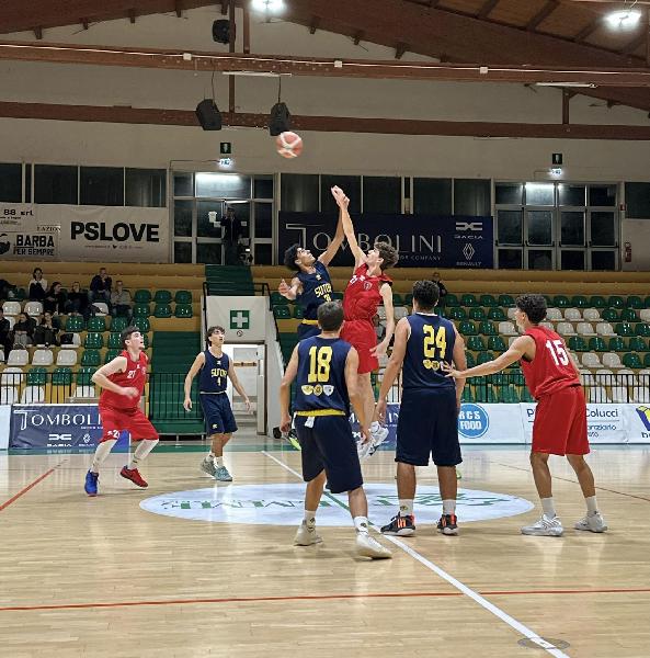 https://www.basketmarche.it/immagini_articoli/15-10-2024/gold-netta-vittoria-sporting-pselpidio-pall-sett-giov-montegranaro-600.jpg