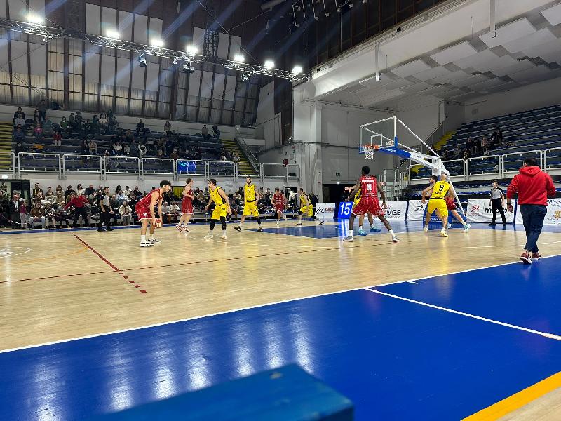 https://www.basketmarche.it/immagini_articoli/15-12-2024/pallacanestro-recanati-vittoria-pallacanestro-senigallia-600.jpg