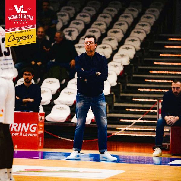 https://www.basketmarche.it/immagini_articoli/15-12-2024/pesaro-coach-leka-sono-punti-molto-importanti-danno-continuit-grazie-tifosi-venuti-trasferta-600.jpg