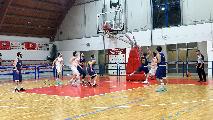 https://www.basketmarche.it/immagini_articoli/15-12-2024/trashmen-pesaro-conquistano-vittoria-fila-campo-pallacanestro-acqualagna-120.jpg