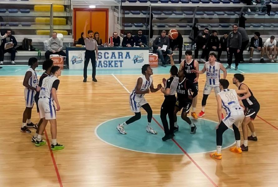 https://www.basketmarche.it/immagini_articoli/16-02-2025/virtus-civitanova-domina-sfida-campo-pescara-basket-600.jpg