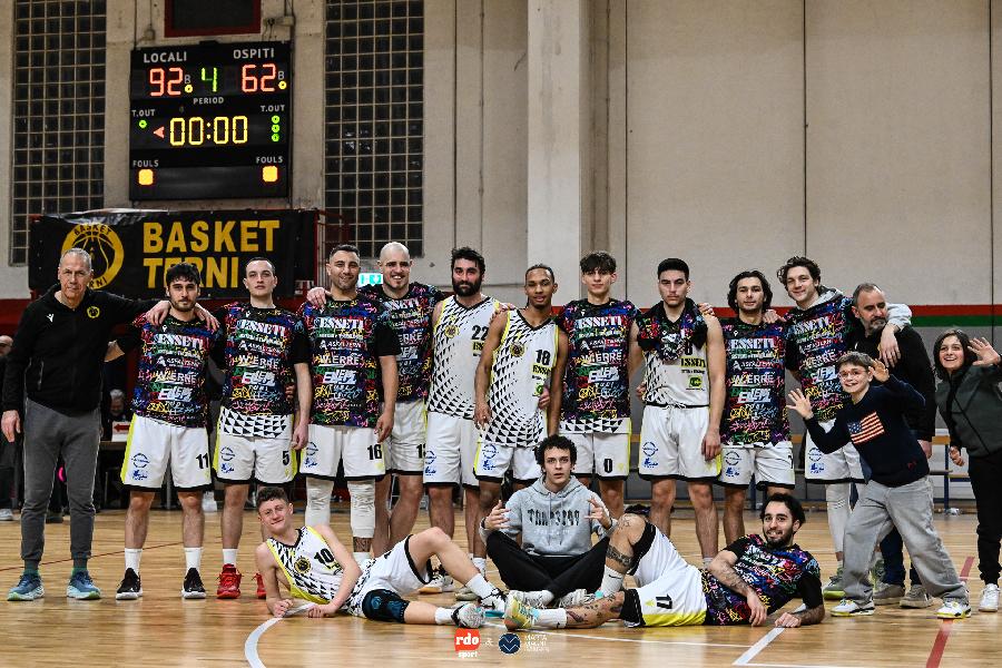 https://www.basketmarche.it/immagini_articoli/17-02-2025/basket-terni-conquista-vittoria-fila-simone-bagnoli-vogliamo-bene-alleniamo-duro-600.jpg