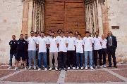 https://www.basketmarche.it/immagini_articoli/17-09-2024/foligno-svela-roster-prima-squadra-presenta-progetto-foligno-2030-120.jpg